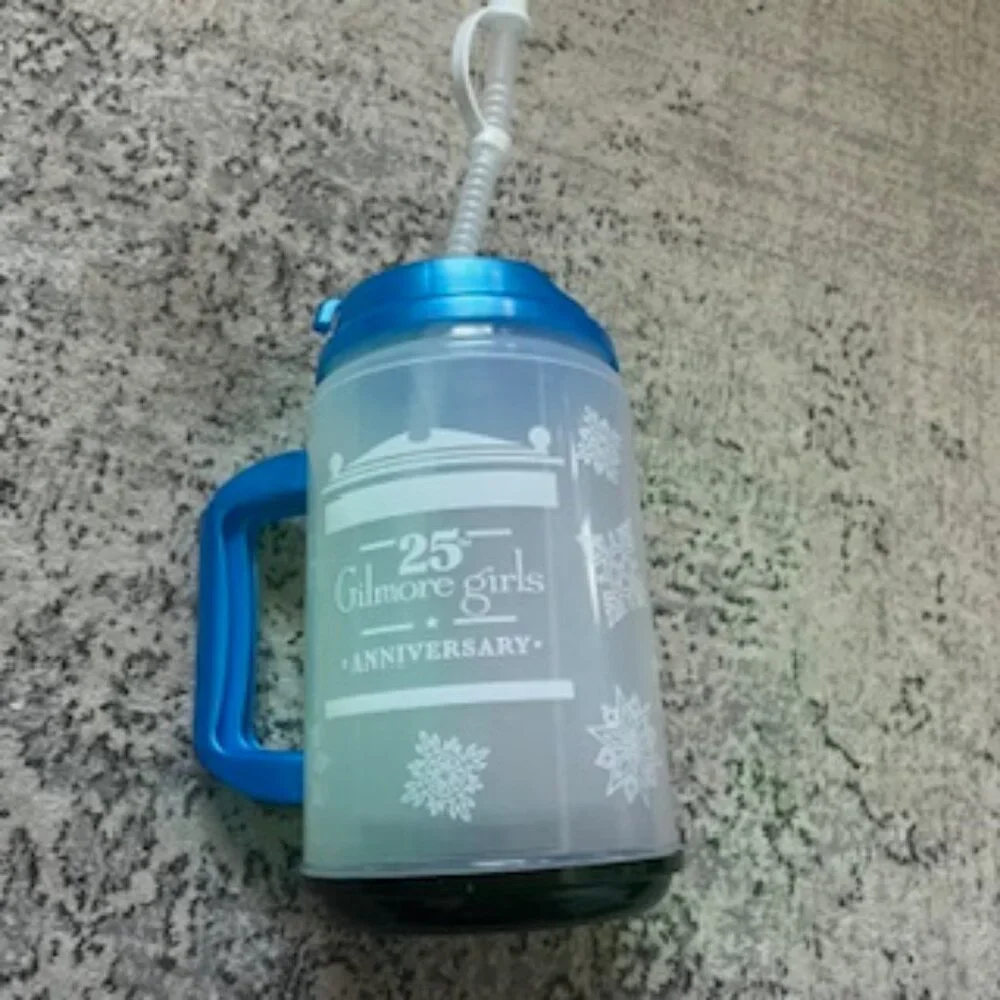🧡3/15 Gilmore Girls Holiday 2025 Multicolor Light-Up Tumbler Never Been Used